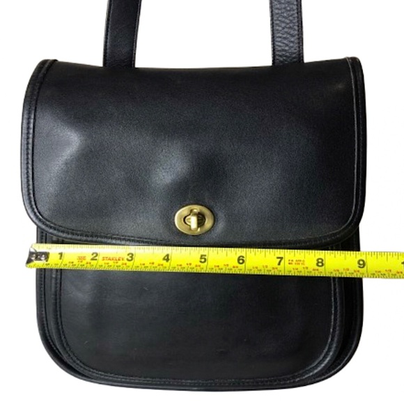 Vintage COACH Black Leather Side Pack Brass Turn Lock Shoulder Bag USA 9979 - Picture 11 of 17
